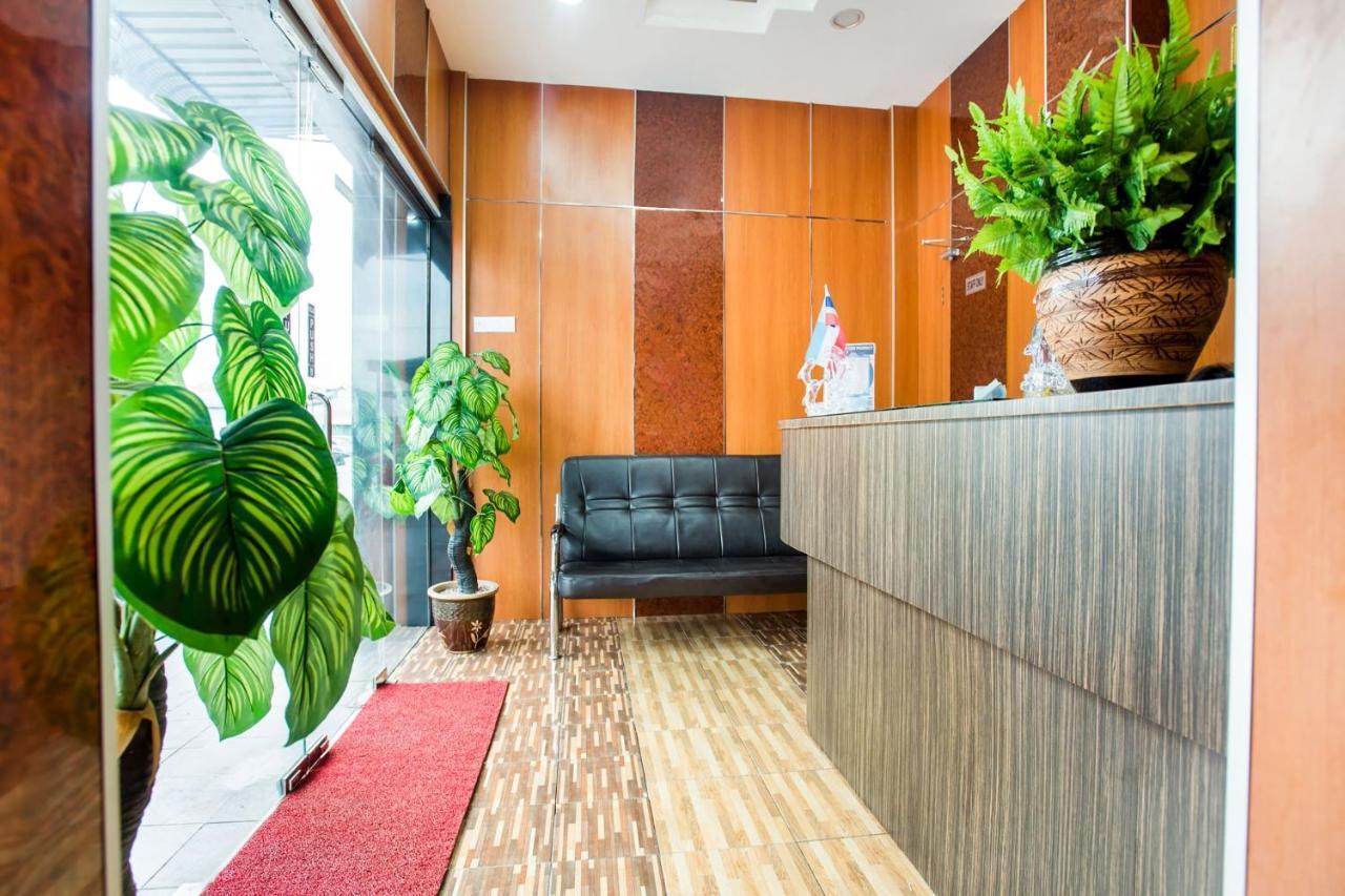 Oyo 89712 Grand Inn Semporna Exteriér fotografie